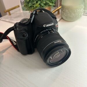 Canon EOS Rebel T5 with lens!